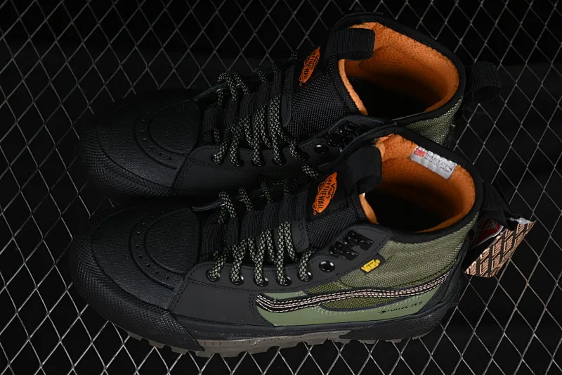 All categories Vans Vans series Vans Hi Vans high-top Vans Sk8-Hi Gore Te Outdoor adventure series round-toe lace-up high-top outdoor functional casual shoes VN0A5I11BIQ